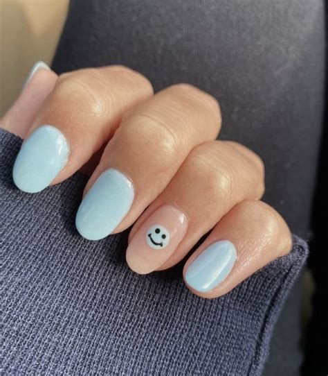 cute and easy nail art for short nails